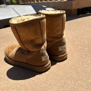 UGG Tan Boots with Nubuck Leather and Padded Collar